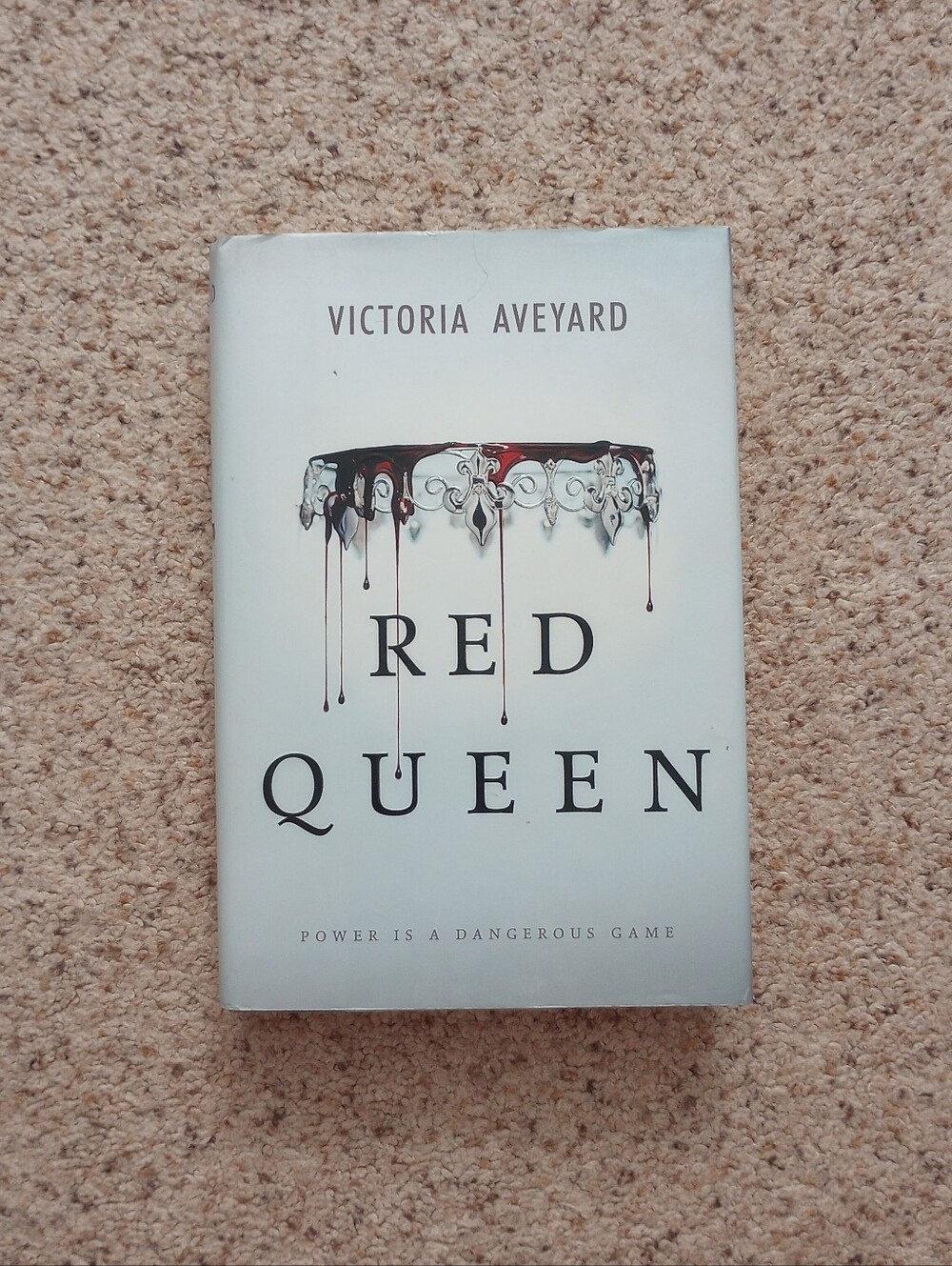 Red Queen By Victoria Aveyard Young Adult Dystopian Fantasy Romance Read Book